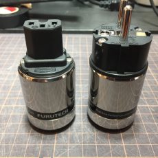 特注ケーブル製作例　SHUKO電源ケーブル