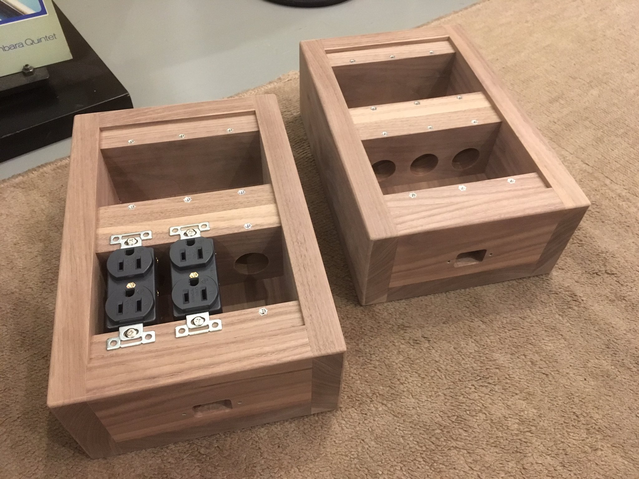 6連コンセントボックス | オーディオみじんこ